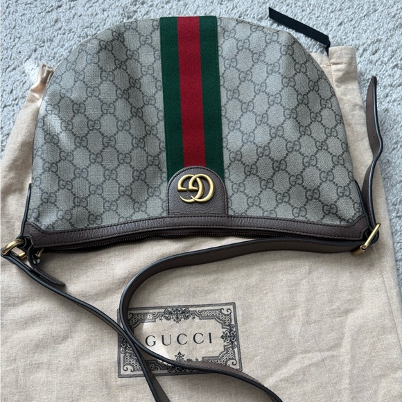 Gucci Beige GG Pattern Shoulder Bag with Red and Green Stripe - Picture 8 of 17
